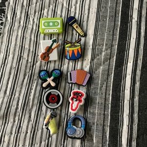 Music Croc charms